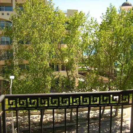 Nereya Palace, Lidia